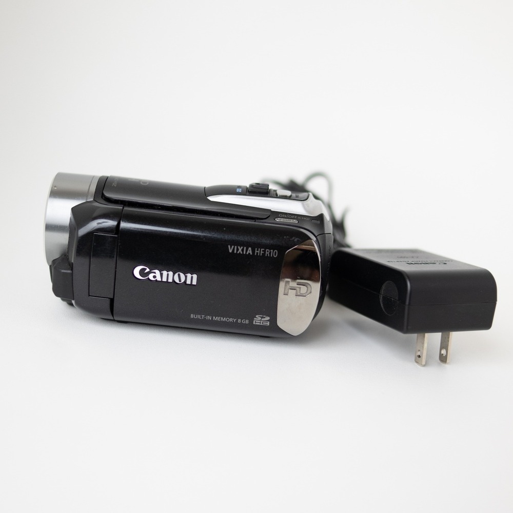 Canon VIXIA HF R10 A HD Camcorder Bundle OEM Battery Charging Cord Memory Card